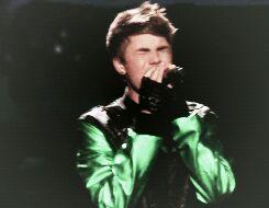 Boy Belieber ~ Live your Dreams ~ Btw if youre Reading this youre beautiful