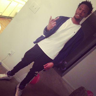 OutSmokeKhalifa's profile picture. #RIPBIGBRA Live for Whats MINE Aiden Ian-dion #PharaohLyfe #TeamKnicks