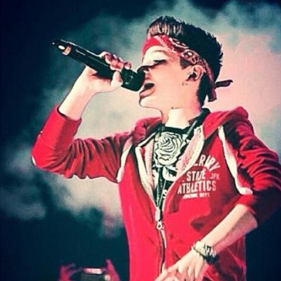 FOLLOW MY NEW ACC - @livvcondie