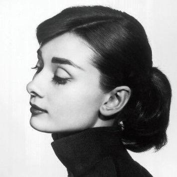 iionna876's profile picture. 