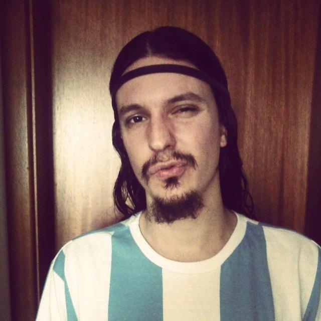 O mundo louco do Jornalista, Rockeiro, Bartender e Sommelier de cerveja Argentino Duarte!