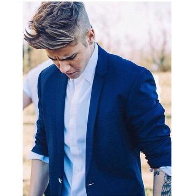 honey, you're not justin bieber. we don't pick who we fall in love with and it never happens like it should. es que solo por ser ella, caminaria mil kilometros.