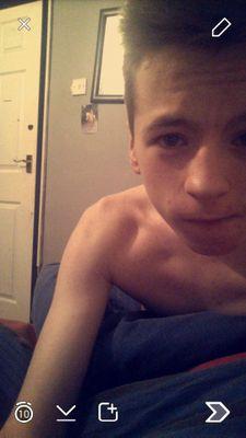 Robbie wall
xbox gt synch replayy
competive player
instagram robbiewall123
girl gamers3
i dont give a fuck