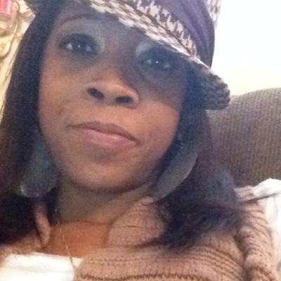 phoenix_raen's profile picture. 