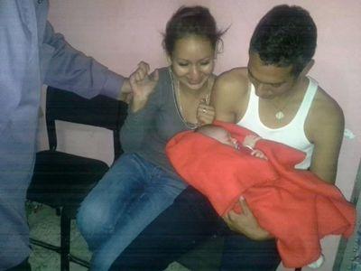 solo quiero estar a tu lado ♥