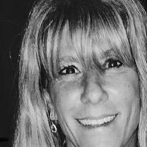 Dra. Viviana Kartun Consultora de pymes y empresas familiares . Asesoramiento hacia el  traspaso generacional.  Protocolos familiares.