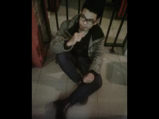 rhadnhe's profile picture. 