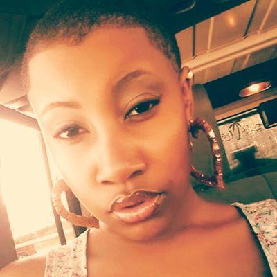gemini ♊♊ c/o 14  snake lover L(B)GT  PRIDE NURSING STUDENT
