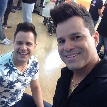 Desde : 24/10/2008 seguido pela dupla @jnefoficial     Facebook : http://t.co/j3Qw1vJZBL Dona: @Dhany_Botelho