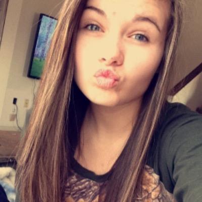 alyssa_maee53's profile picture. snapchat~alyssa-mamahan1 kik~alyssa_2425 soccer ⚽️ ... dont fuck around with me unless u want ur ass kicked~
country girl