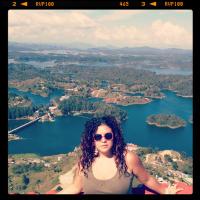 Andrea (@andrealabruja) 's Twitter Profile