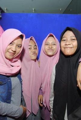 diniamla's profile picture. ard({})