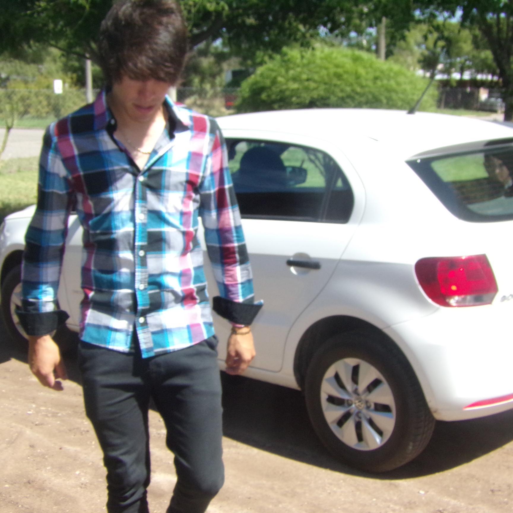 krlitosluna2's profile picture. 