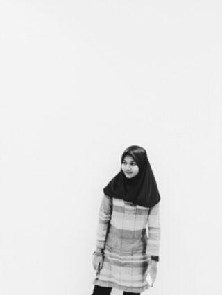 instagram; nrlyantsha