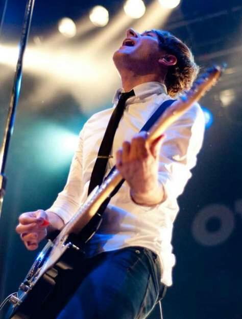 Vice @OwlCity -I love music- I love Food - I love sleep- n' I love being crazy ! Another Man .Cp:082394639902