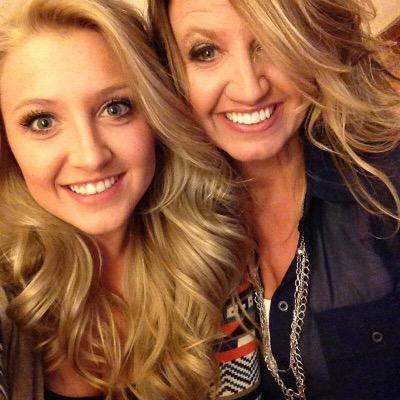 Profile Picture of Carrie Lindberg (@LindbergCarrie) on Twitter