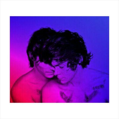 lets talk about how good at hiding their relationship Larry is