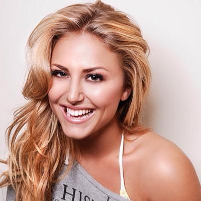 MysteriousBrit_'s profile picture. I shattered every window 'til it was all blown away. Witch, stripper, and a sarcastic bitch. [MC-RP/21+]