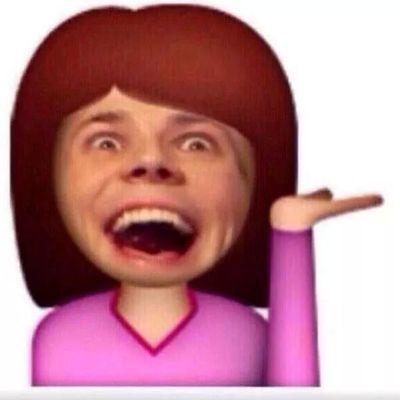 I'm sure all members of 5SOS are in love with Calum