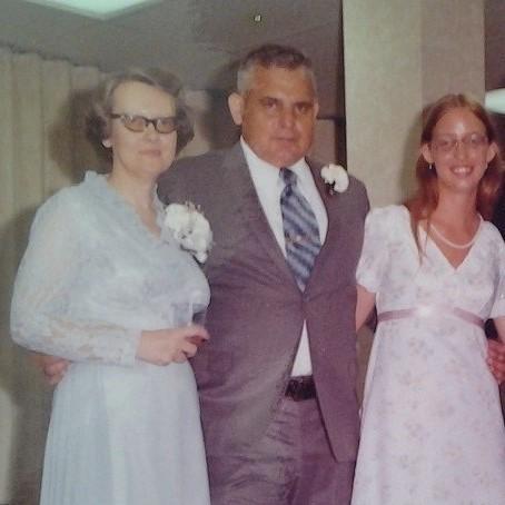 Freelance writer, mommy blogger, Grandma, grieving daughter, wife, sister, cradle Catholic, outdoor lover, KU Jayhawk fan, postal worker