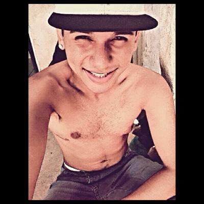 :Instagram: @maxfernandesoficial :Solteiro 1.8