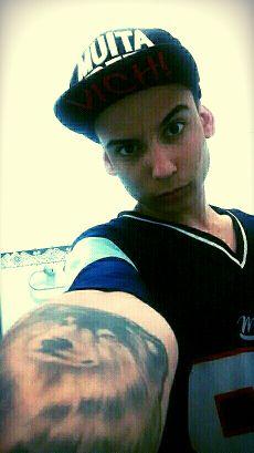 Skatista,pixador, gangsta e MC .