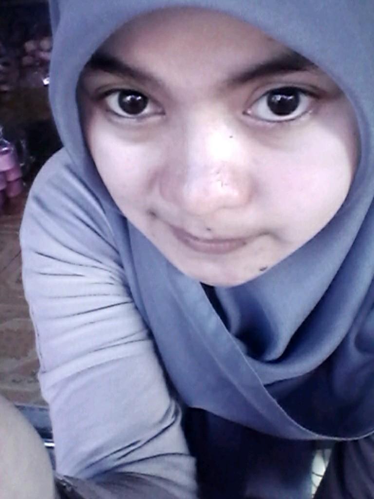 rienanaa Profile Picture