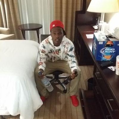 Follow Bitch Follow Bitch (Bobby Shmurda Voice) #beatitouttheframegame