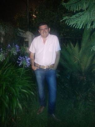 leonardoquarroz's profile picture. Padre de 5 hijos. Cristiano. Ayudo a negocios de servicio a llenar sus agendas a través de anuncios en RR-SS Entra al enlace de mi Bio y llévate un Ebook gratis