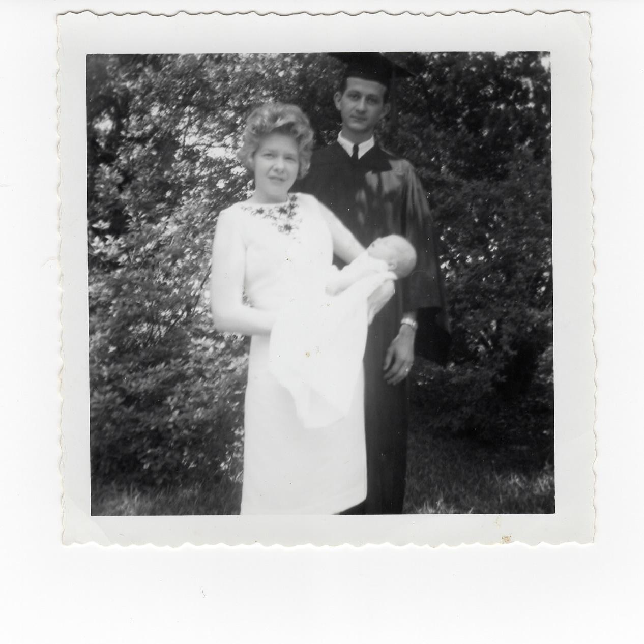 LisaGrezza's profile picture. Jesus lover! Nonna to 2, wife of wonderful Adrian, therapist at Summit Counseling, #SMTTT