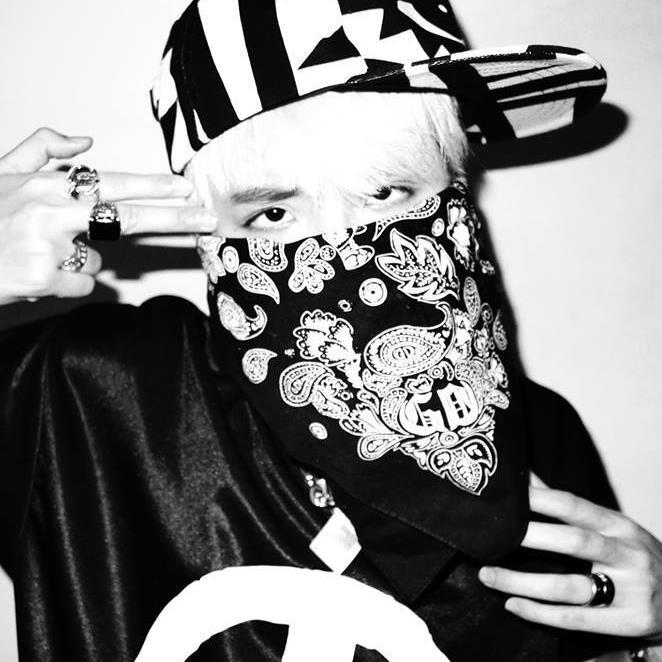 Please follow @21queen_qwn instead of this acc.. and I will follow you guys in this account~