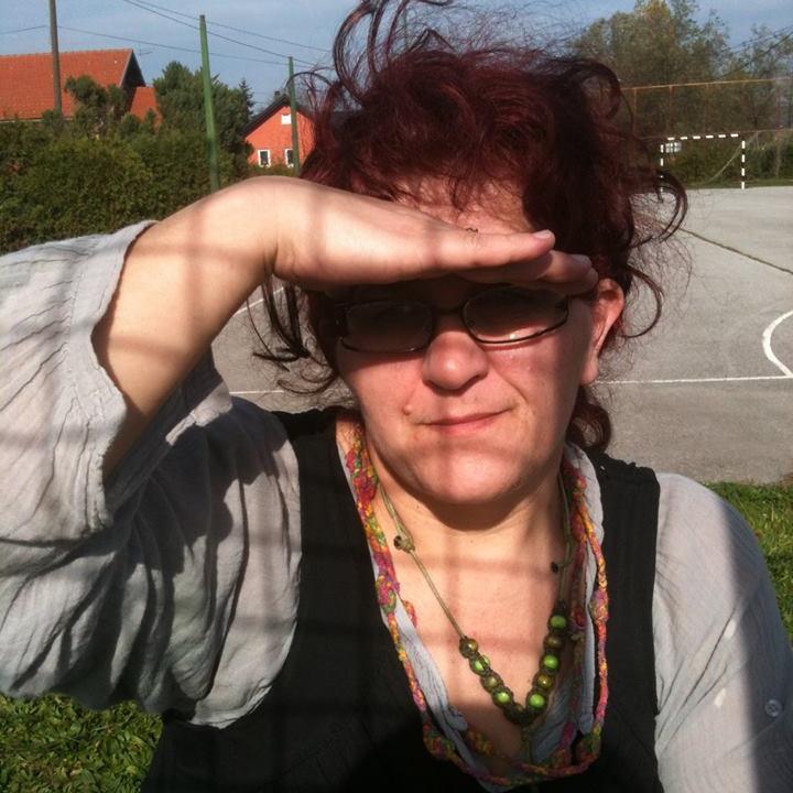 ((: Čuvarica Snova :))