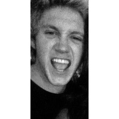 follow @dreamdazedliz bc she gave you this follow :)