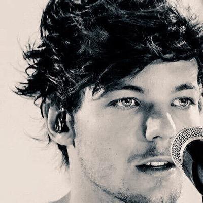 follow @When_WeWere18 please, she follows back! just ask!
