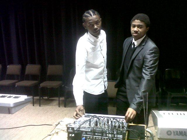 Am a DJ 4 bookings  contact me on whatsapp 0744892126