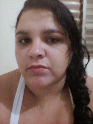 Alguns falam para você ficar bem. 
Outros simplesmente te fazem ficar bem... ♥