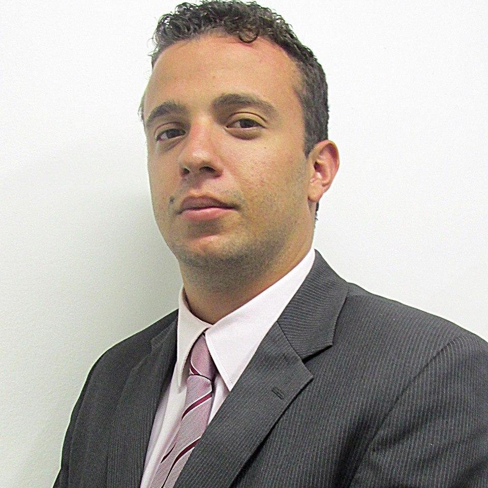 22, Consultor, Gestor, Empresario, Palestrante, Negociador, Personal Business, clientes Premium conte com um especialista na hora de suas negociações