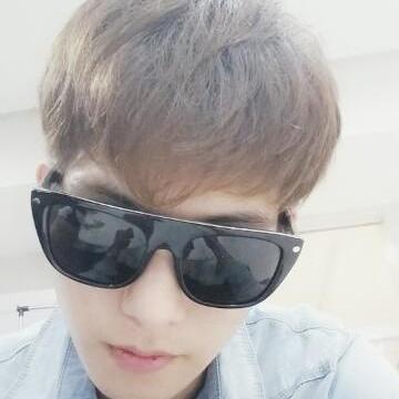 PLAYING LEE JONGHYUN'S(이종현) ♥ HAIR ☆★ \(^_^)/ ♬™ MY FAVORITE CAT JONGLUNA @cnbluegt =^･ω･^=