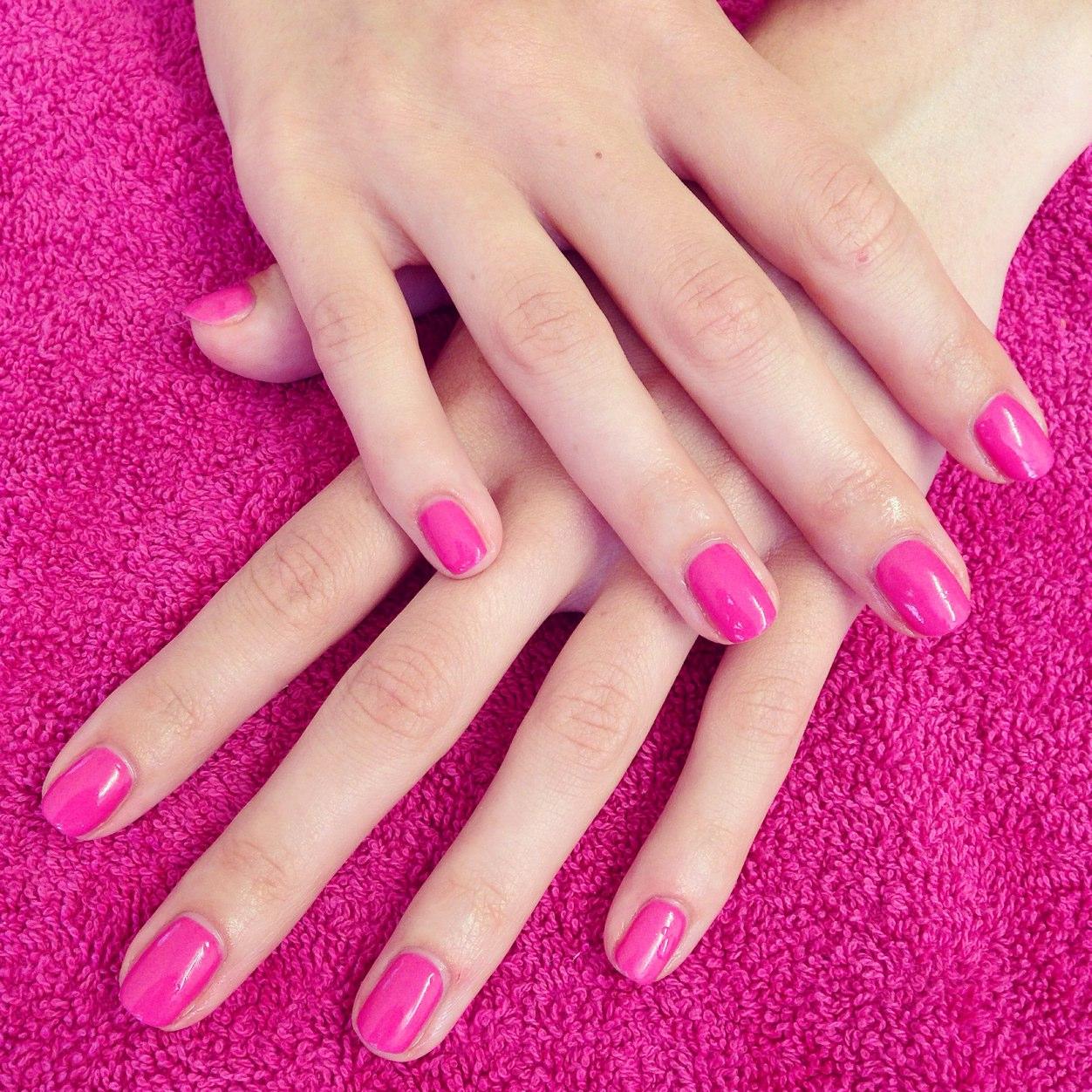 Mobile Hair & Nail professional.