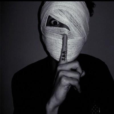 كن ناجحا طور من ذاتك لاتقف على ما انت عليه ، وعندما تحب قلها وعندما تكره ايضا قلها ولا تكتم شيء العمر ليس الا مرة واحدة وجودك في الحياة مرة واحدة فقط لذلك افصح
