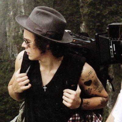 yooooooolo's profile picture. Please retweet this!!!!!!! https://t.co/jlruvOED11