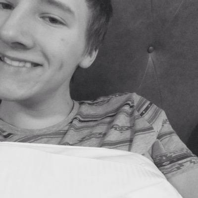 follow my new acc @biscoffbiscuit