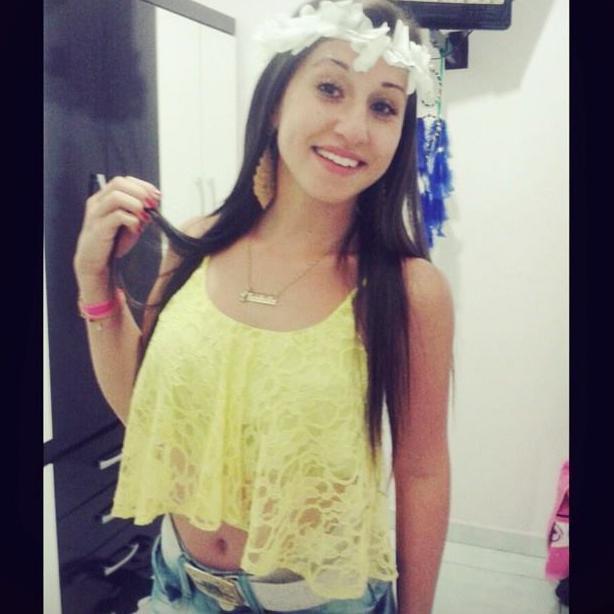 Insta: @isabeladefavarii / Facebook: Isabela Defavari / Whats: 997026274