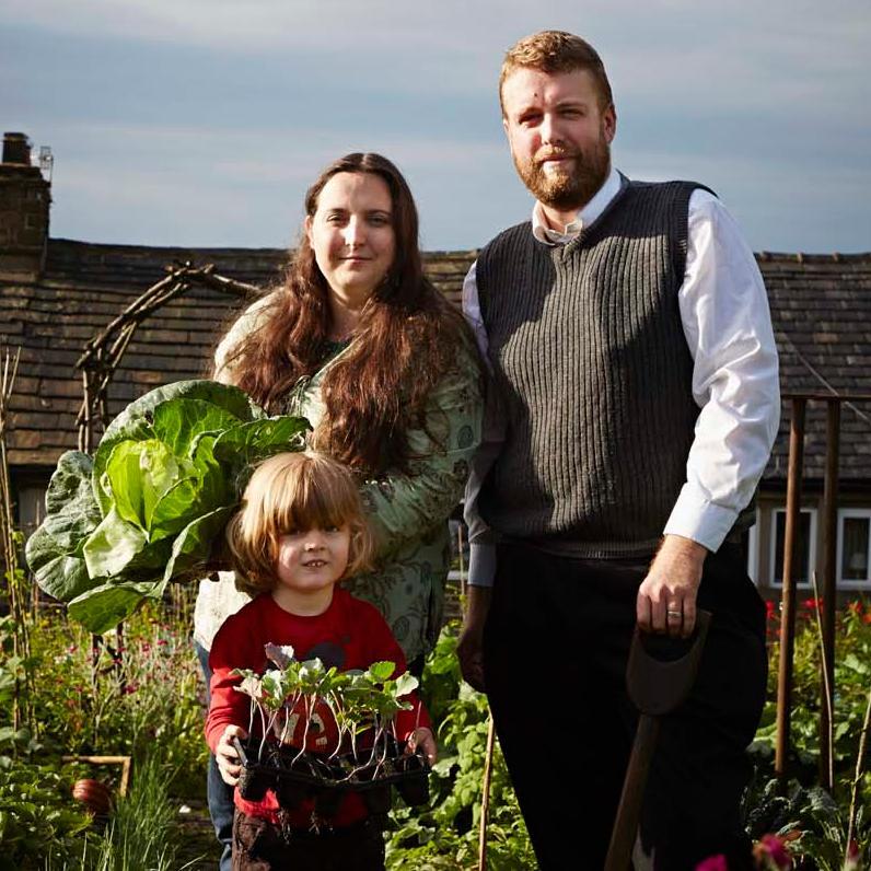 🌱 Helping you garden with easy tips.
👍 Home of the self-sufficient(ish) movement.
💚 Columnist in #gardening magazines.
🏡 Down to earth.
