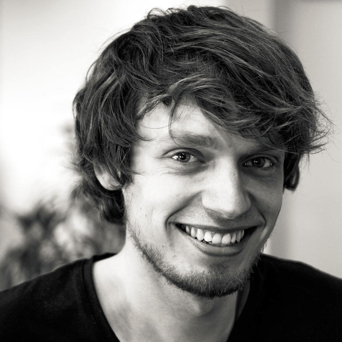 User experience researcher, IdeanNL. Like to run, mess around with gadgets, always has an opinion ready, not necessarily a relevant one, and enjoys life.