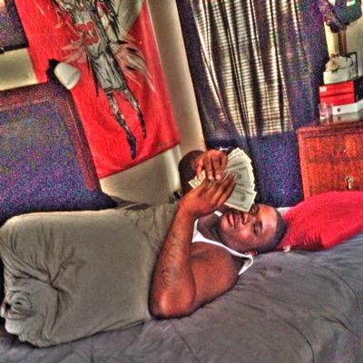 Memphis MitchellFootball #⃣7⃣7⃣ RipQuan FlyHigh c/o2⃣0⃣1⃣5⃣ go watch my high lights at https://t.co/Gc4pAJaorU (#77)