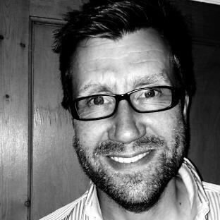 Sales consultant, trainer and successful national sales director. working in FMCG, toys and golf.