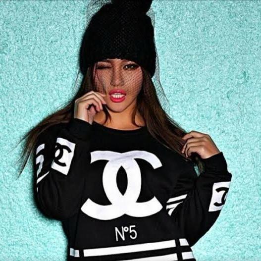 Tienda online de moda. No hay cambios/devos. Envios al correo: swagmaniia23@gmail.com
¡Toda la ropa de moda al mejor precio!