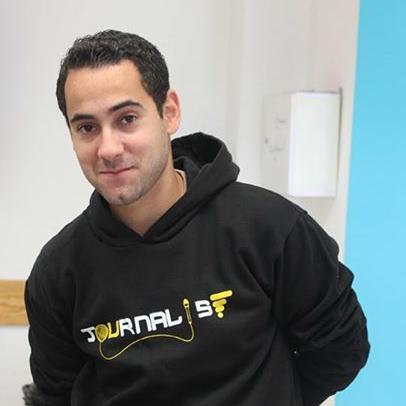 Journalist and Blogger حسابي مربوط بصفحة فيس بوك فلا تكون التغريدات دائماً مني