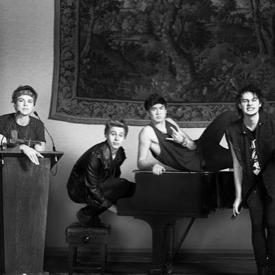 5sos❤️ Real fam❤️ Updates❤️ Luke❤️ Ashton❤️ Michael❤️ Calum❤️